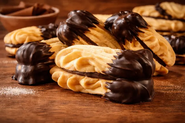 Πτι Φούρ Βανίλια Με Γέμιση Πραλίνα 4kg